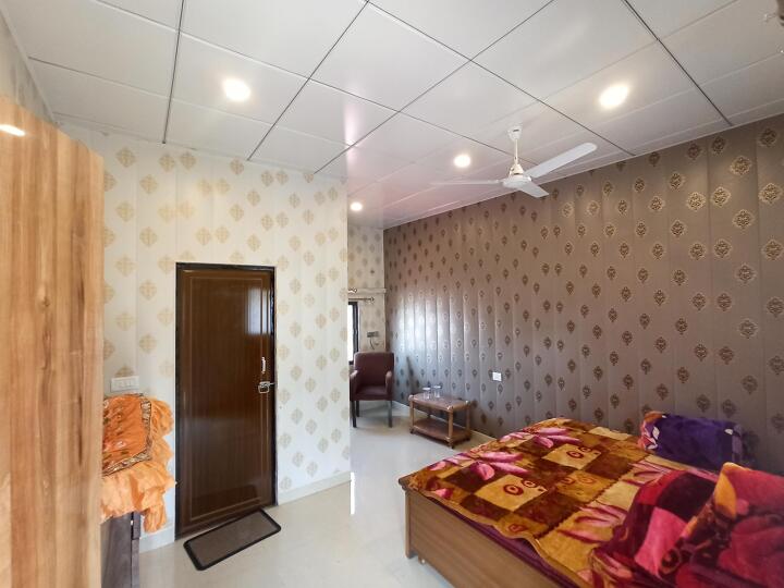 Double Bedded Room2