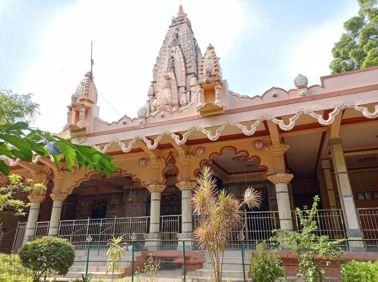 BSS Surat, Gujarat branch, main building